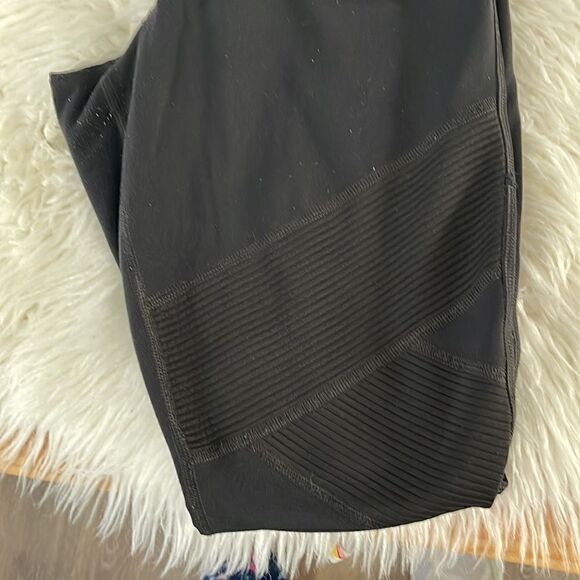 ATHLETA  LEGGING SIZE M - Picture 4 of 9